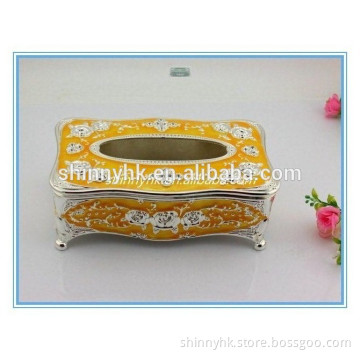 2014 popular metal items for tissue box cover fashion yellow colour